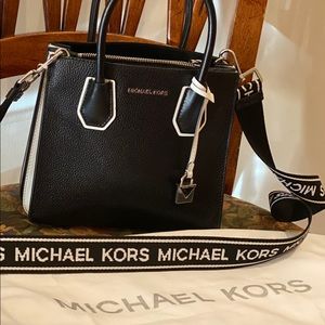 Mercer Medium Leather Accordion Crossbody Bag